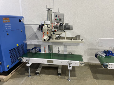 Мешкозашивочный комплекс: конвейер ленточный LFS-1500 в комплекте с мешкозашивочной машиной GK35-6A